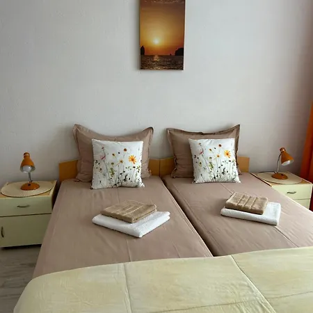 Guest House Pomorie 게스트하우스 *