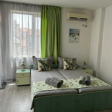 Guest House Pomorie 게스트하우스 *