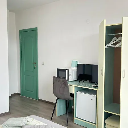 Πανσιόν Dani *