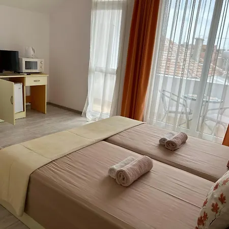 Πανσιόν Dani *