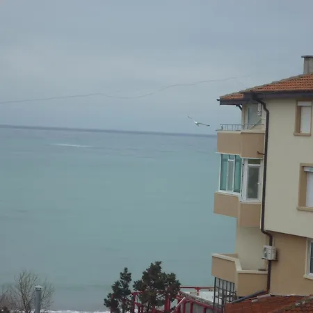 Πανσιόν Dani *