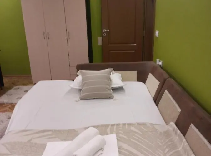 Dani Konukevi Ahyolu